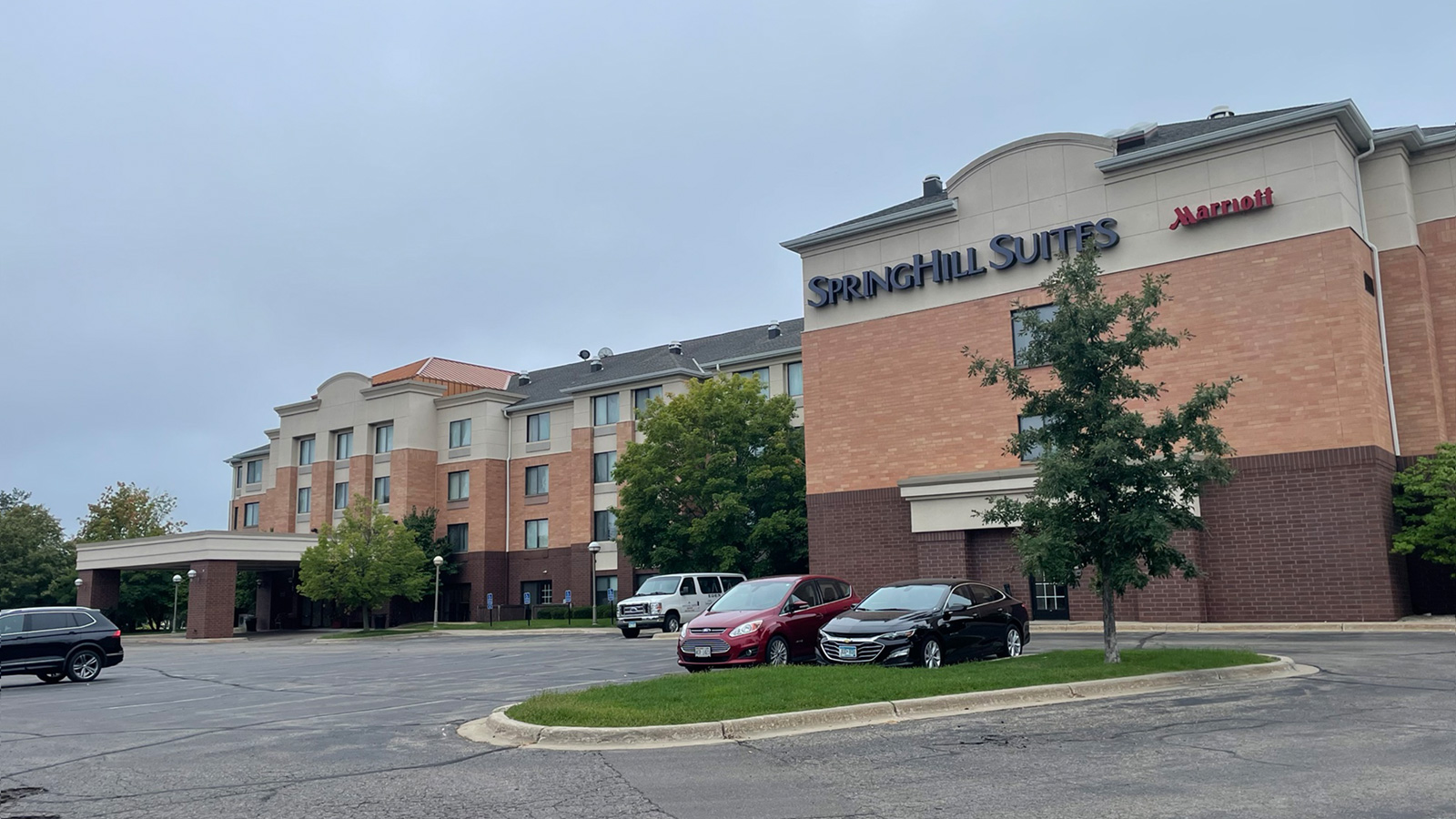 before-renovations-springhill-suites-minnesota