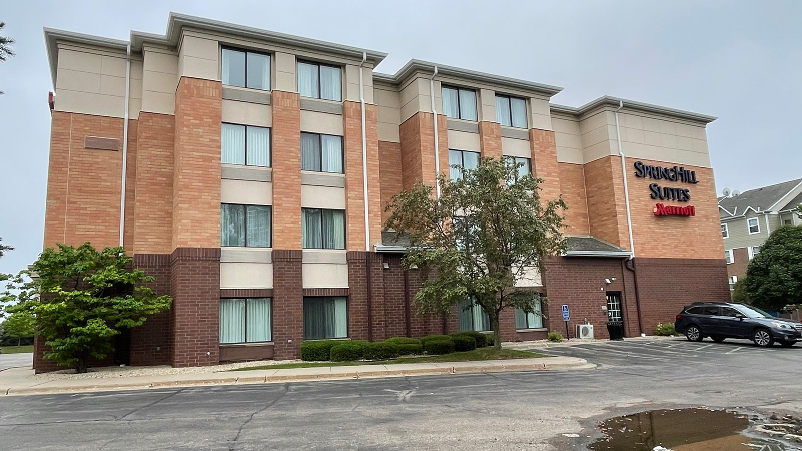 before-renovations-springhill-suites-minnesota