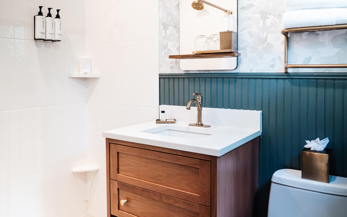 boutique-hotel-renovation-the-sagaponack-in-the-hamptons-new-york-after-view-c-one