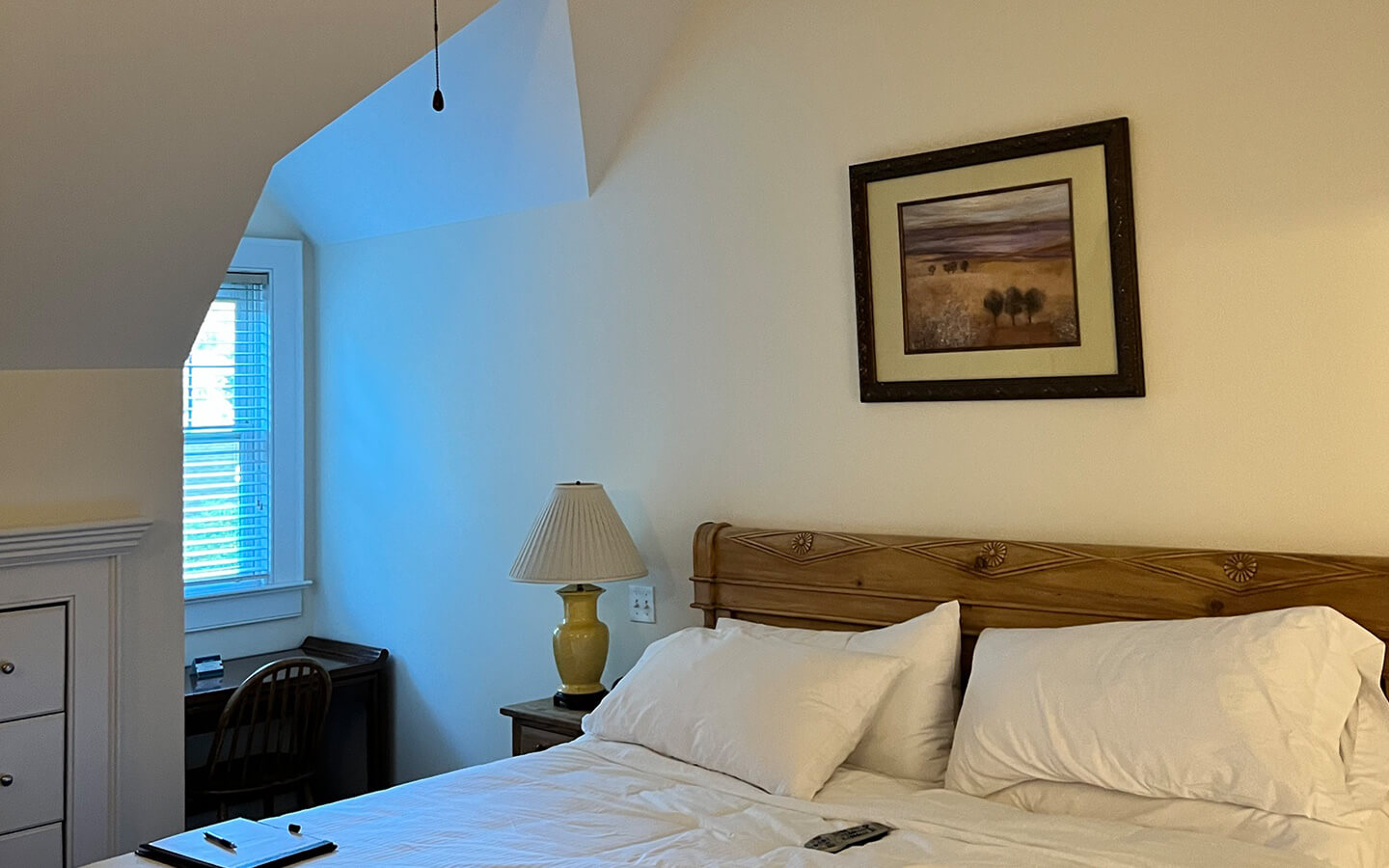 boutique-hotel-renovation-the-sagaponack-in-the-hamptons-new-york-before-view-b