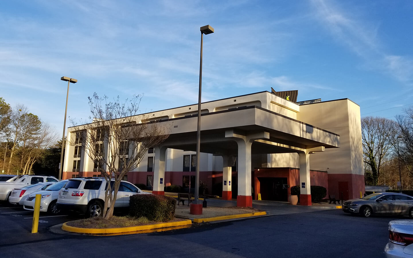 comfort-inn-renovation-in-college-park-georgia-before-view-a