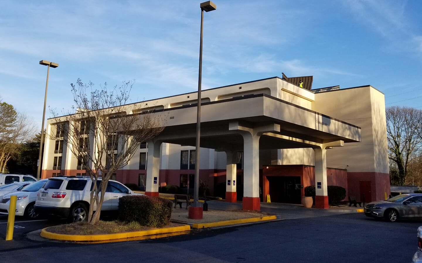 comfort-inn-renovation-in-college-park-georgia-before-view-d