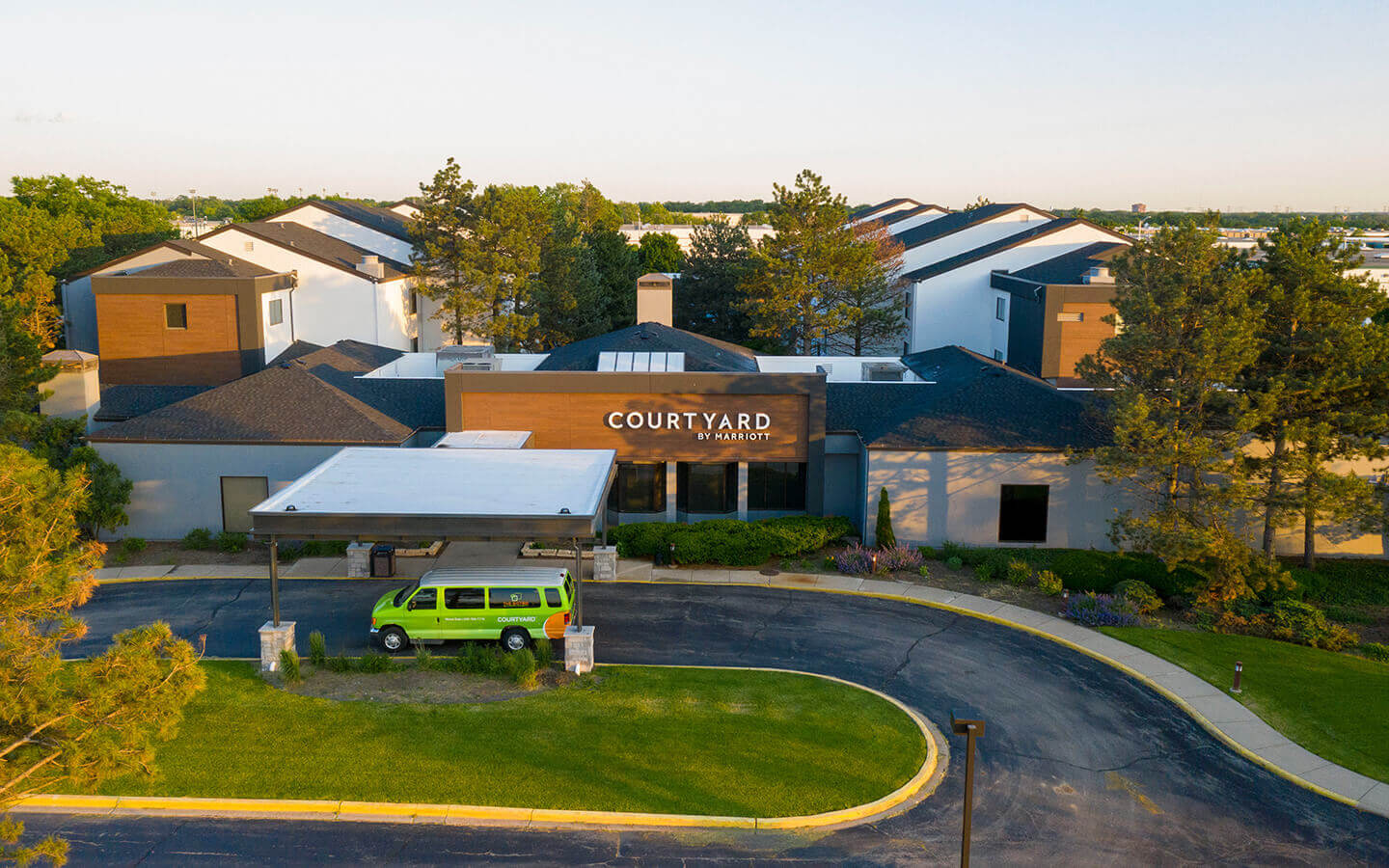 courtyard by marriott hotel renovation illinois after