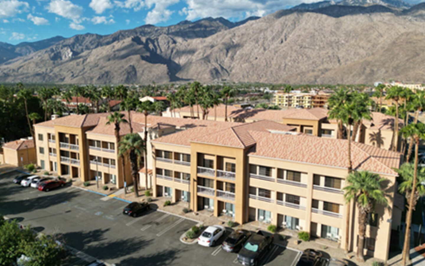 courtyard-by-marriott-hotel-renovation-in-palm-springs-california-before-view-e