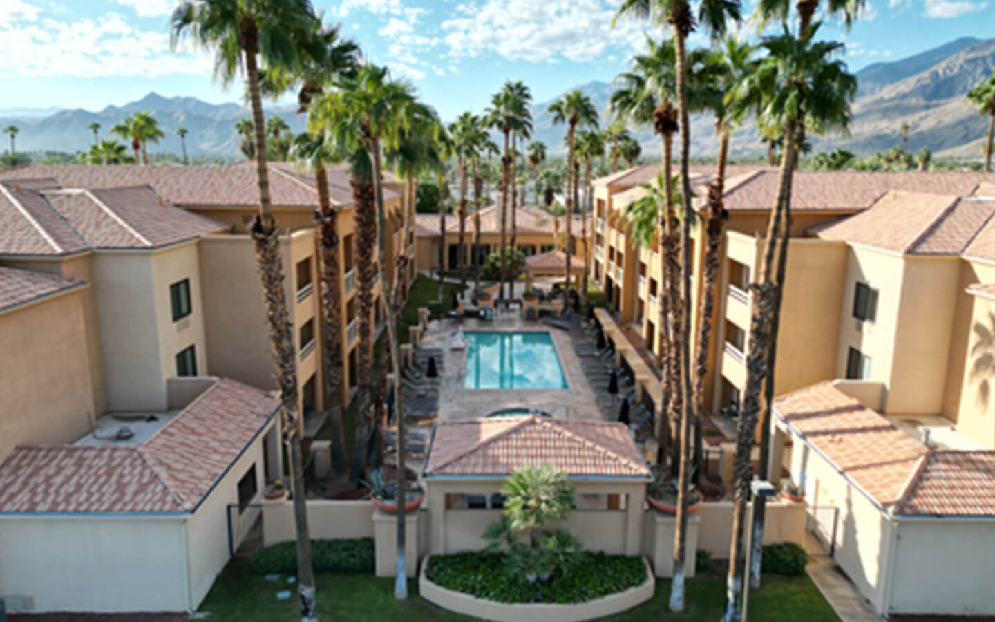 courtyard-by-marriott-hotel-renovation-in-palm-springs-california-before-view-f