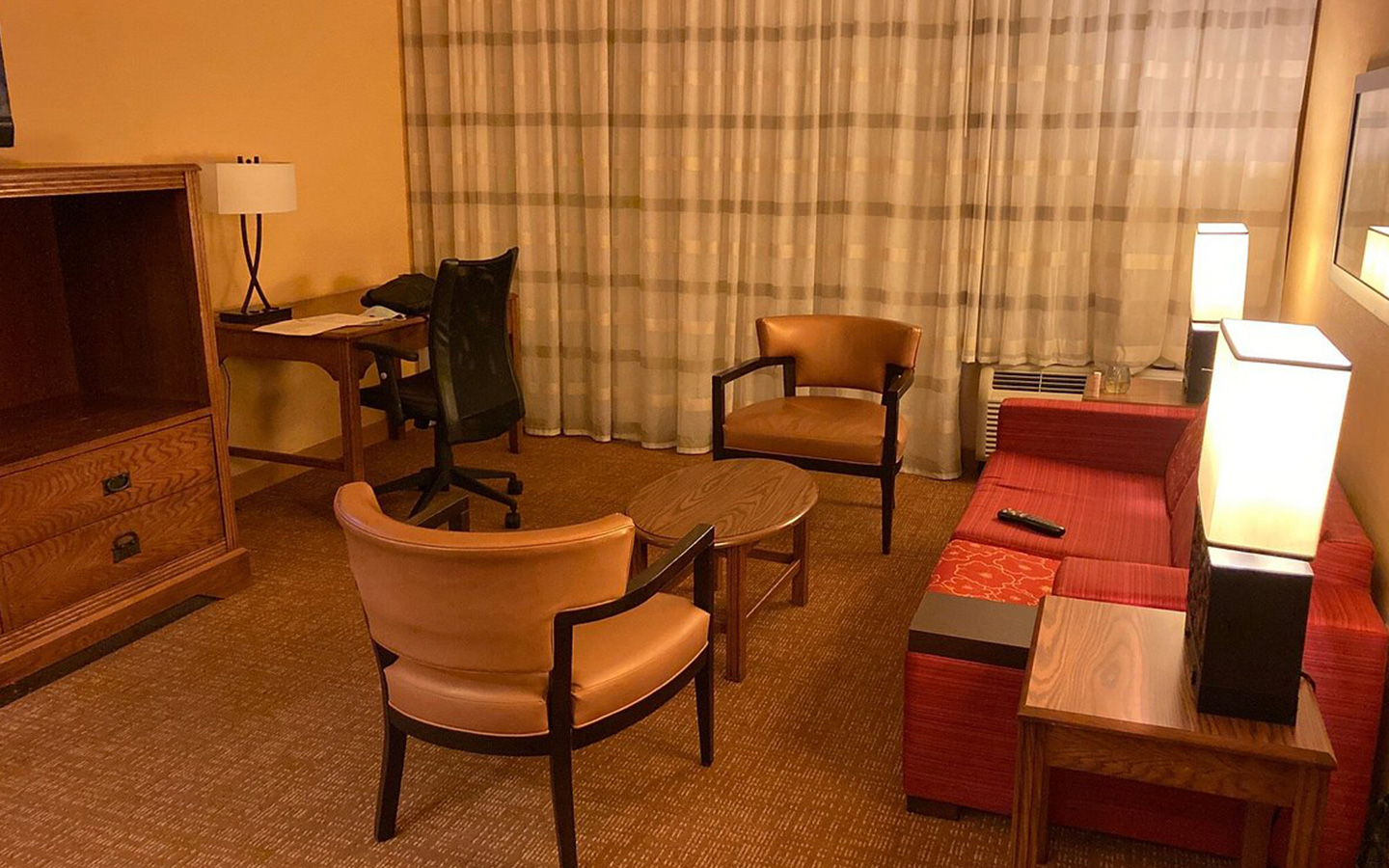 courtyard-by-marriott-interior-exterior-hotel-renovation-pip-fulfillment-in-farmington-new-mexico-before-view-a