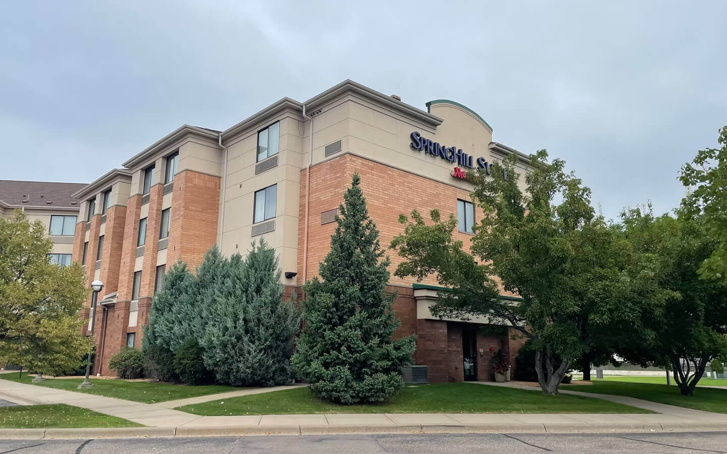 exterior hotel renovation st louis park minnesota
