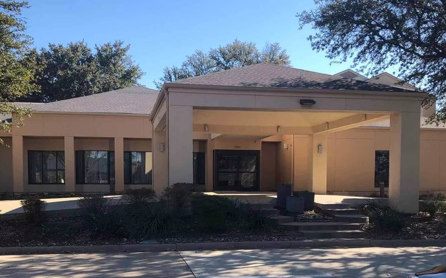 exterior hotel renovation texas