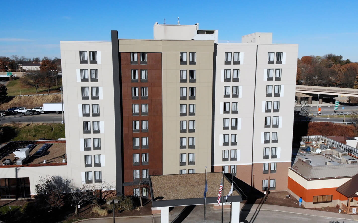 hampton-inn-by-hilton-pip-fulfillment-renovation-in-monroeville-pennsylvania-after-view-a