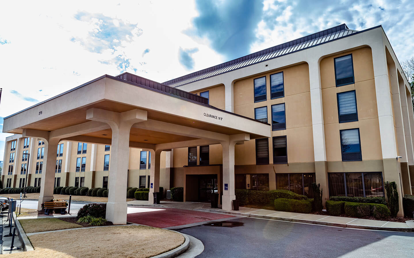 hampton-inn-by-hilton-remodel-in-cumberland-atlanta-georgia-before-view-a
