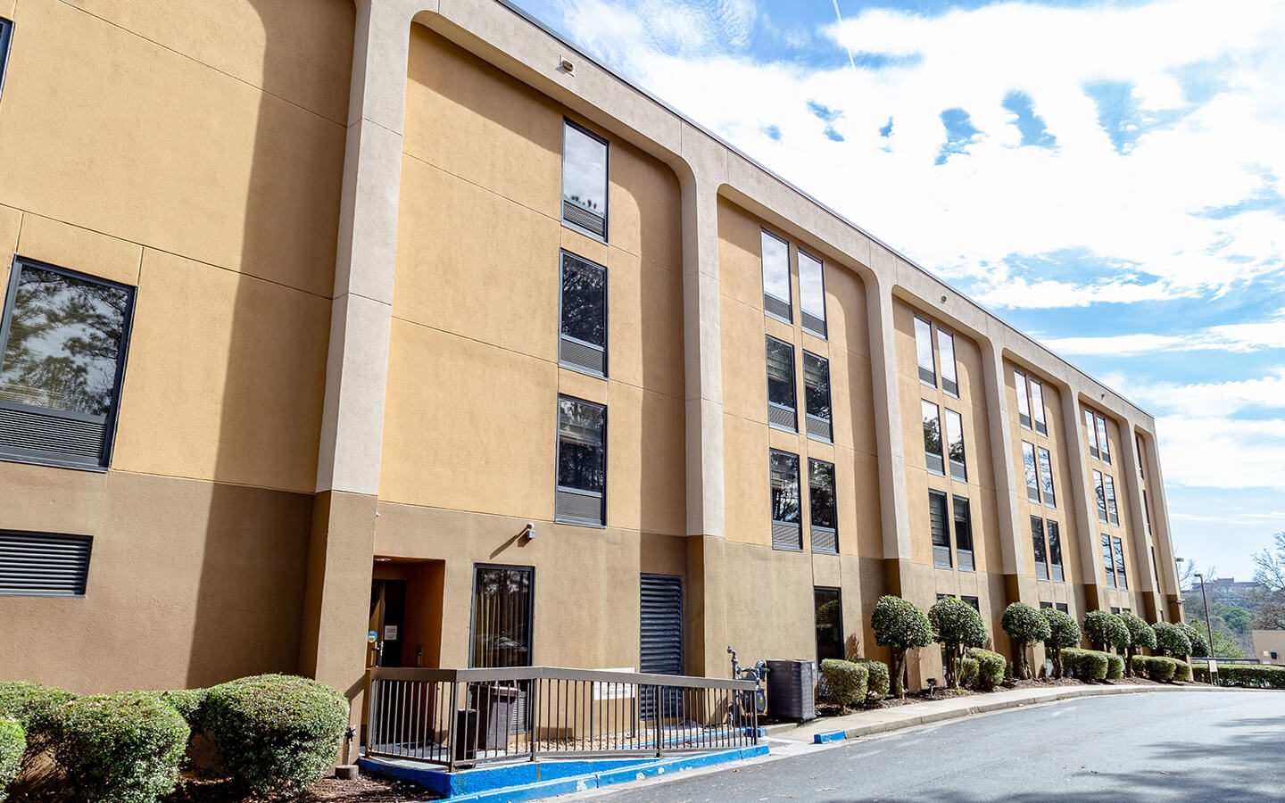 hampton-inn-by-hilton-remodel-in-cumberland-atlanta-georgia-before-view-d