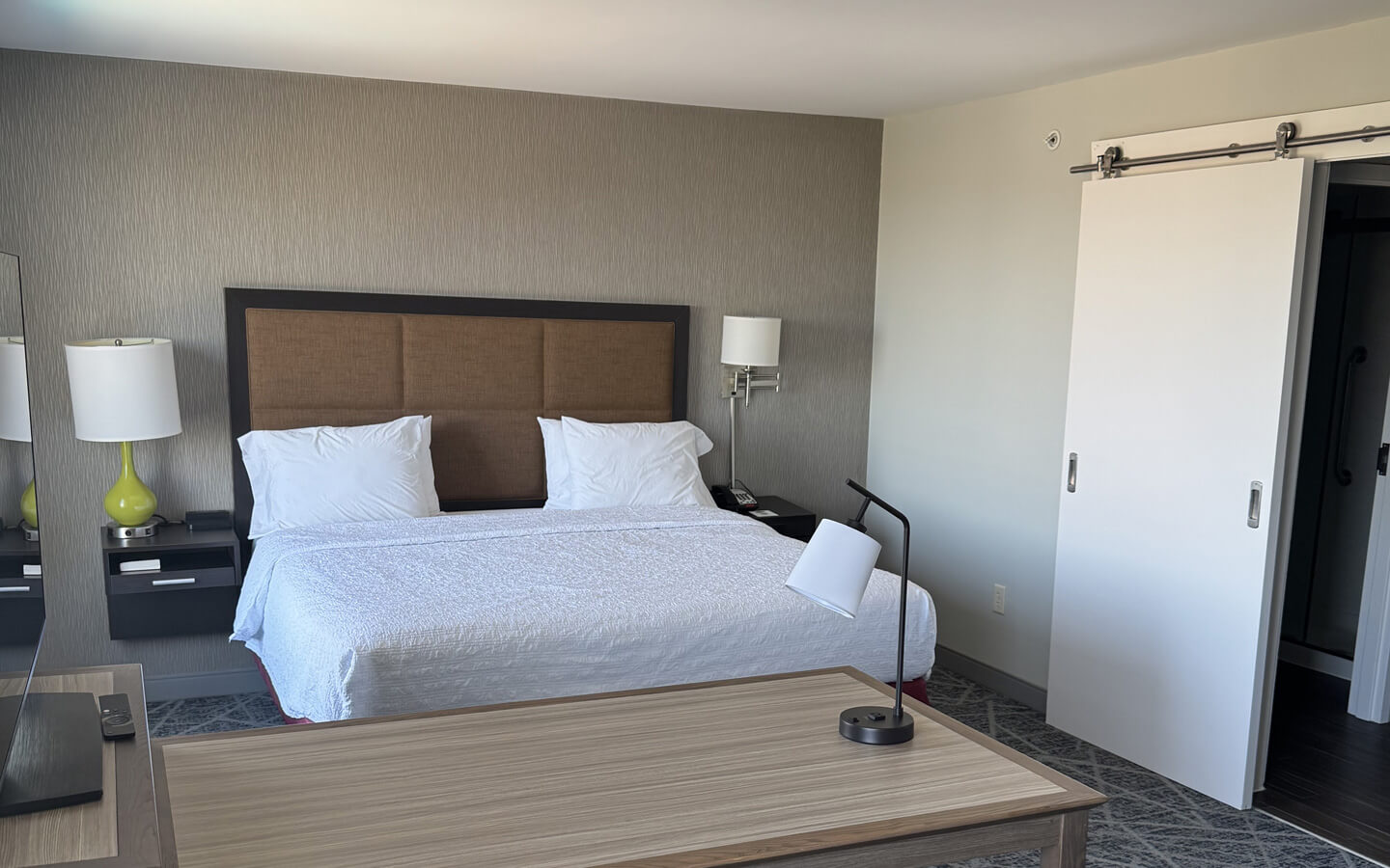 hampton-inn-hotel-remodel-pip-fulfillment-in-georgetown-after-view-f