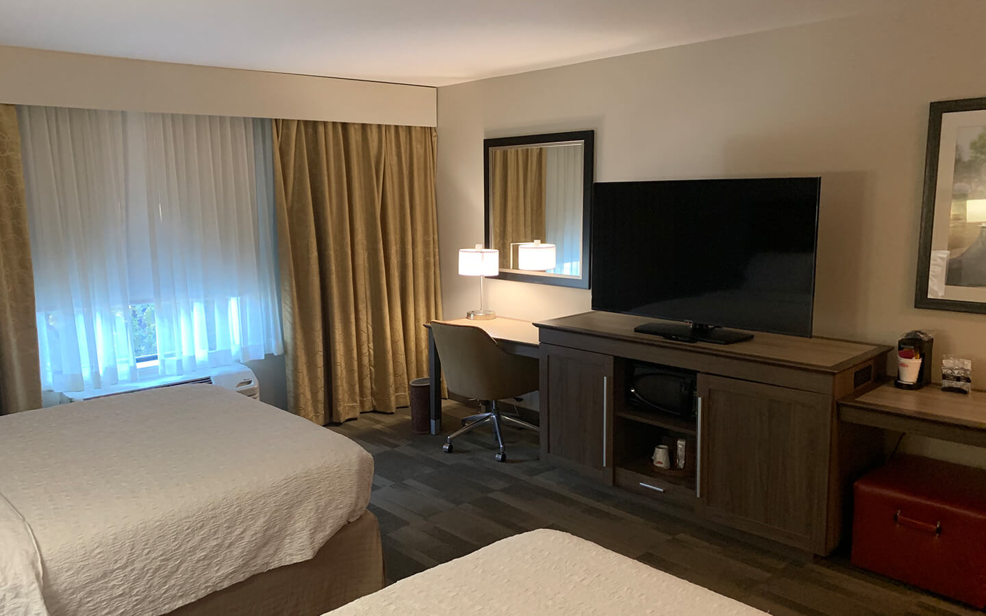 hampton-inn-hotel-remodel-pip-fulfillment-in-georgetown-before-view-c