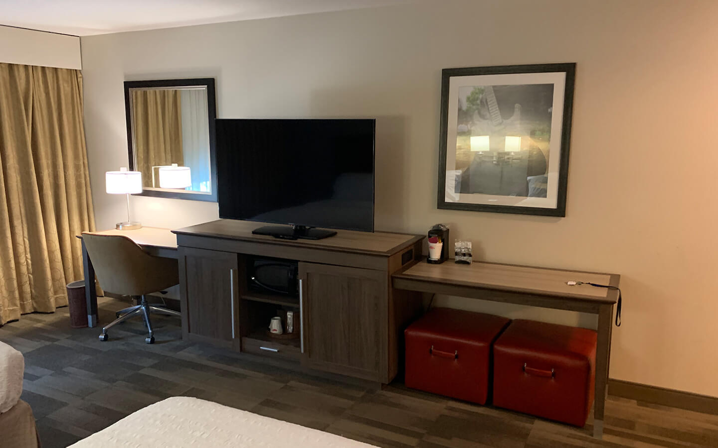 hampton-inn-hotel-remodel-pip-fulfillment-in-georgetown-before-view-d