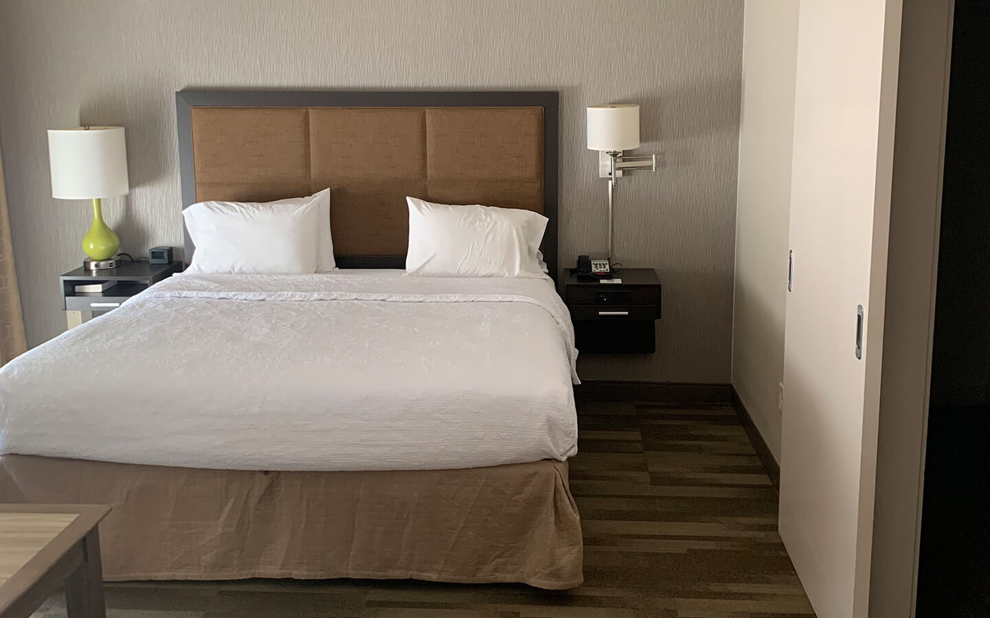 hampton-inn-hotel-remodel-pip-fulfillment-in-georgetown-before-view-e
