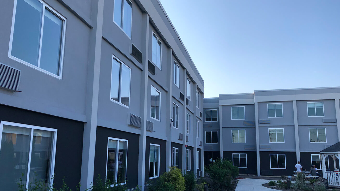 holiday-inn-by-ihg-hotel-remodel-renovation-pip-in-westbury-new-york-after-view-a