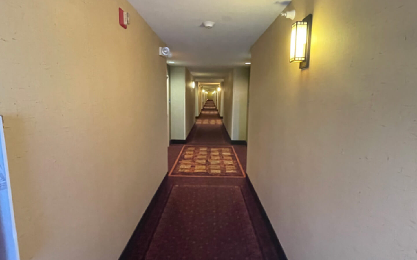 holiday-inn-express-hotel-renovation-in-gillette-wyoming-before-view-e