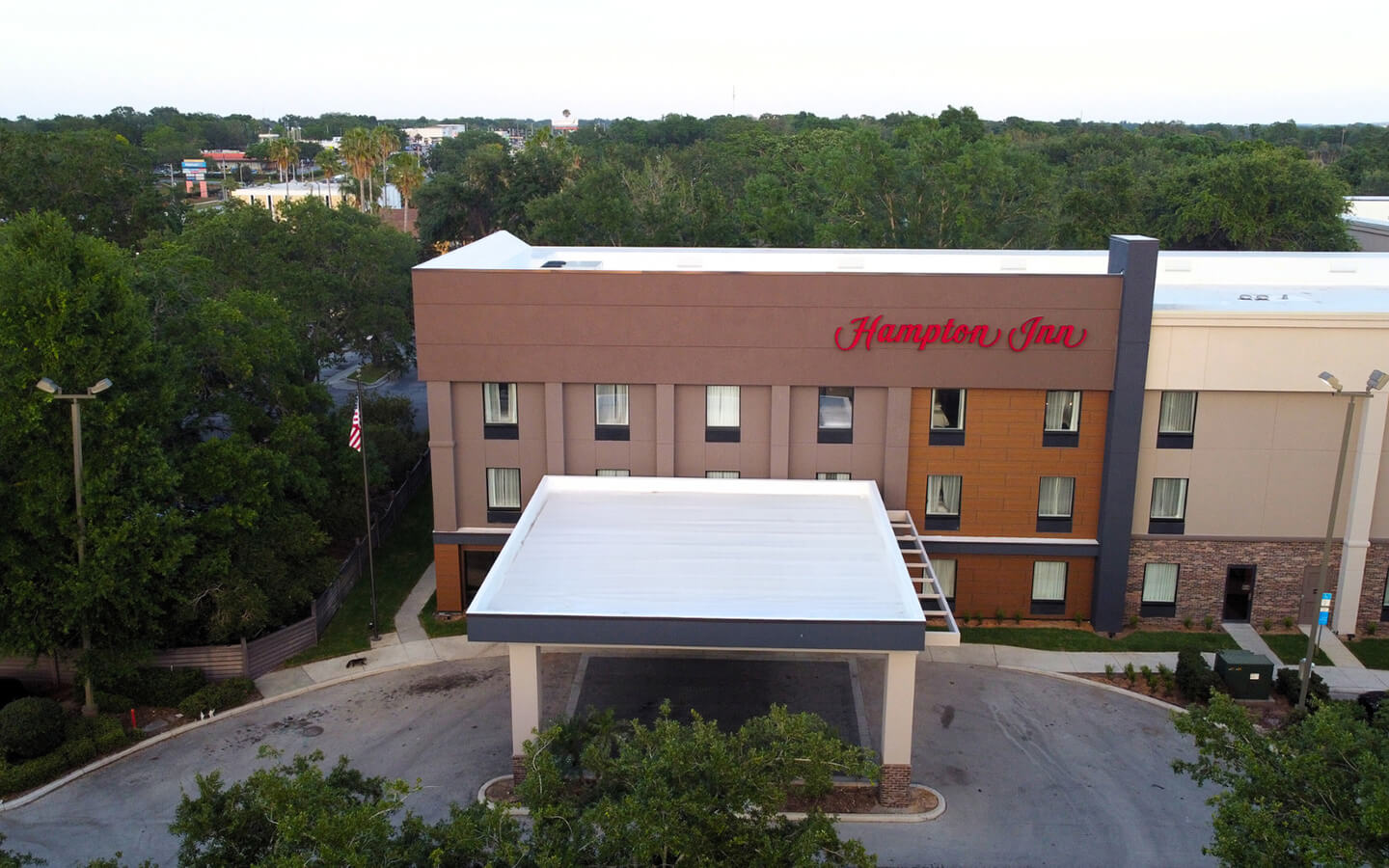 hotel-renovation-on-hampton-inn-in-winterhaven-florida-after-view-c