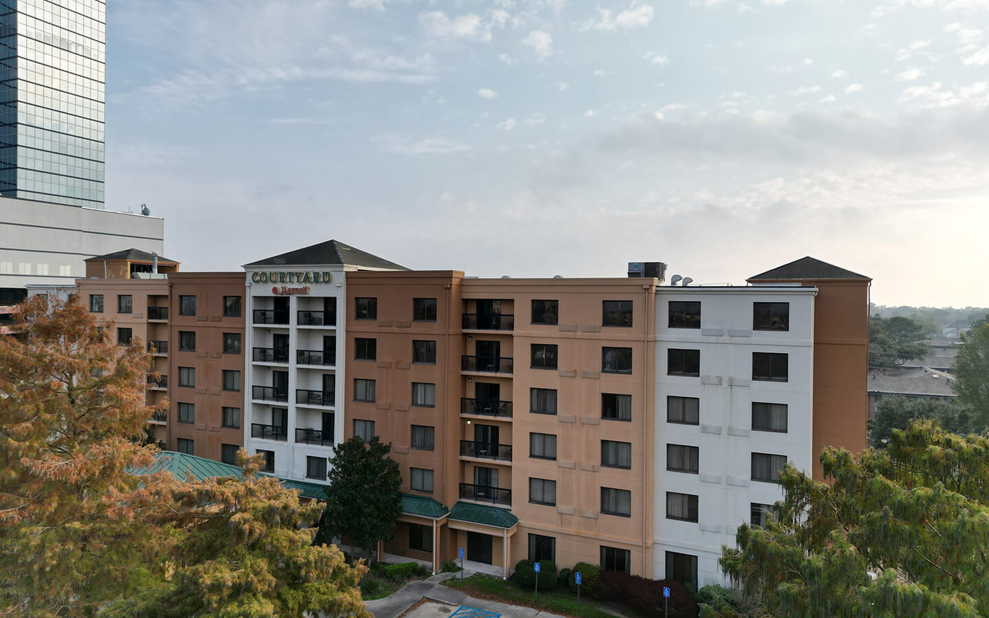 metairie-la-courtyard-before-view-c