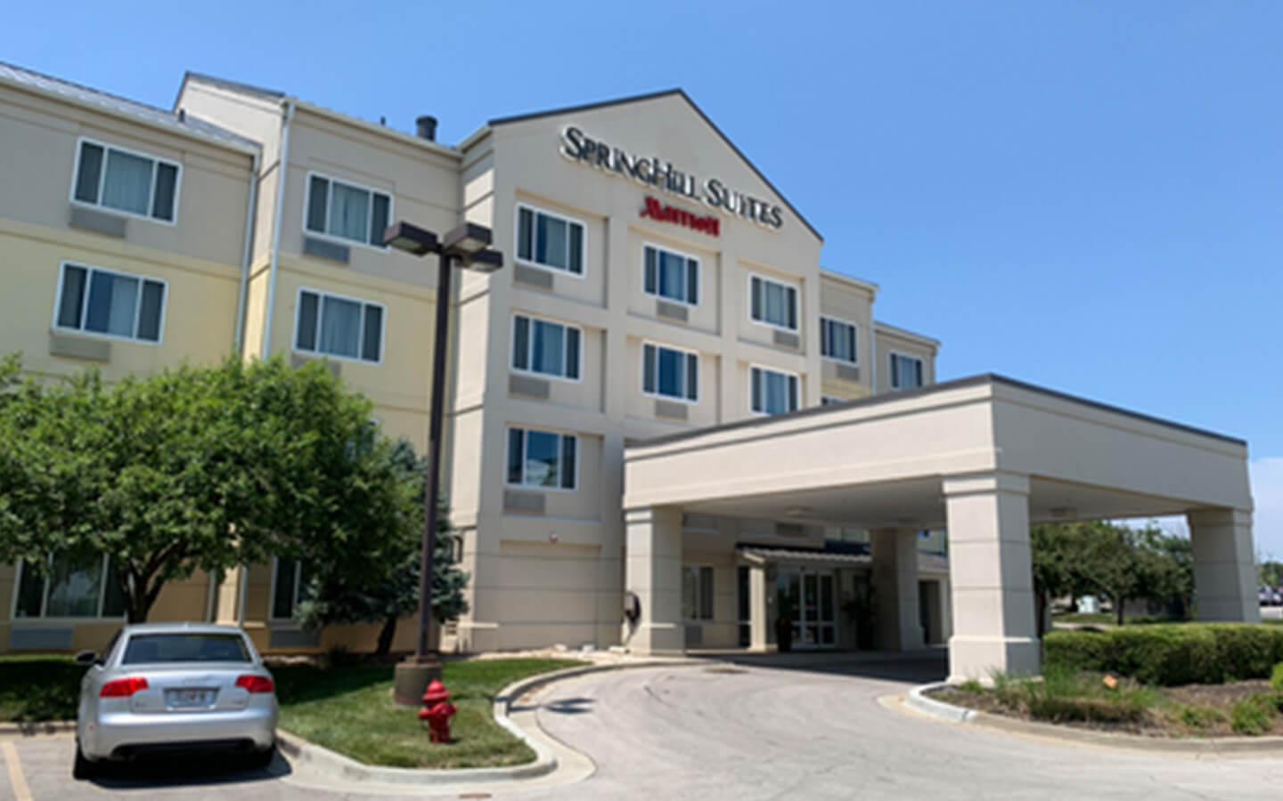 springhill-suites-hotel-remodel-pip-fulfillment-in-overland-park-kansas-before-view-c
